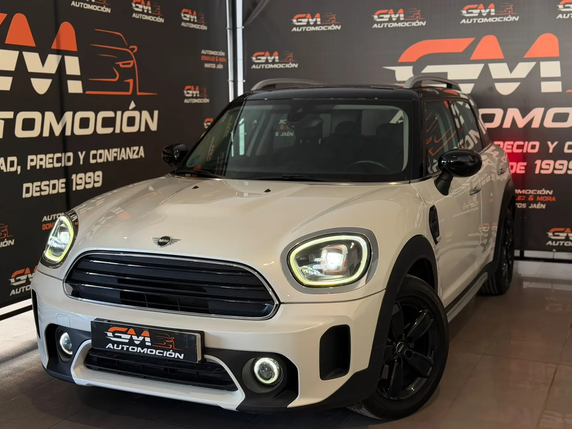 Mini Countryman Cooper D Automático — foto 1 de 21
